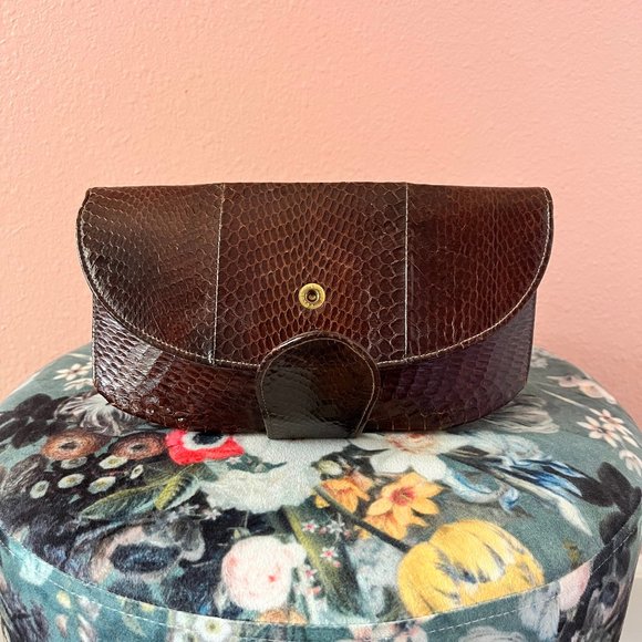 Vintage Faux Brown Snakeskin Clutch - Picture 3 of 3